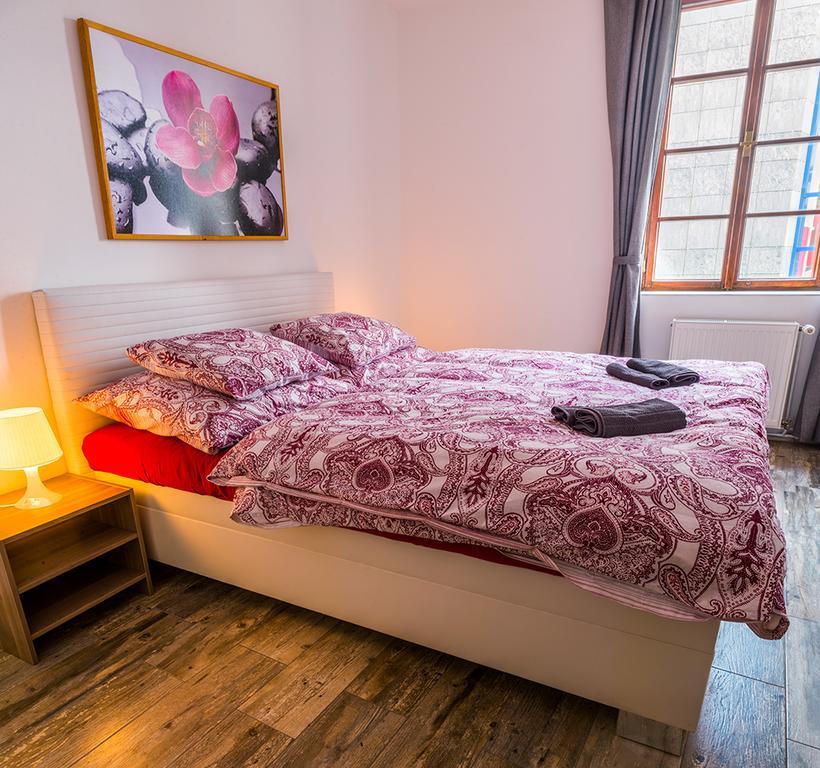 Guesthouse Zlaty Hrozen เชสกาลีปา ภายนอก รูปภาพ