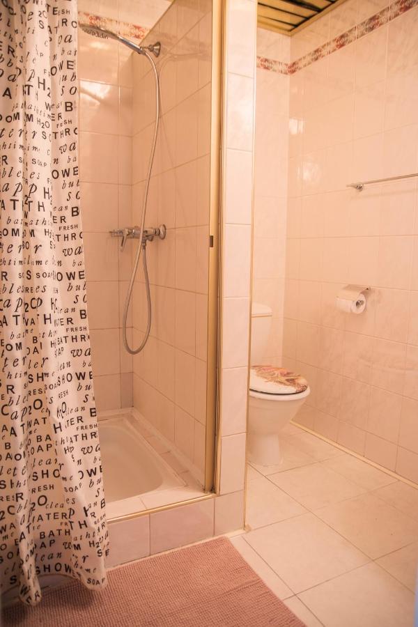 Guesthouse Zlaty Hrozen เชสกาลีปา ภายนอก รูปภาพ